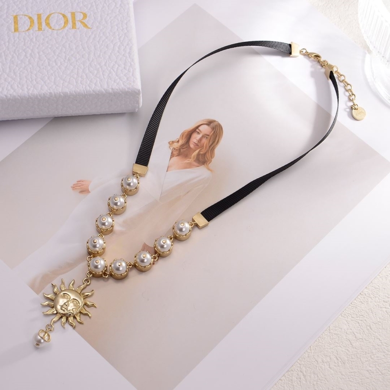 chr1st1an D10r necklaces